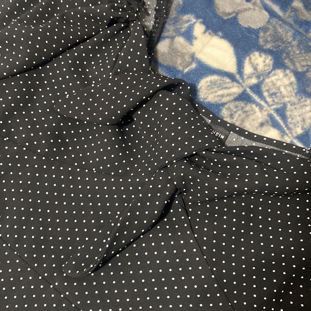 Dress - Picture 3 of 4